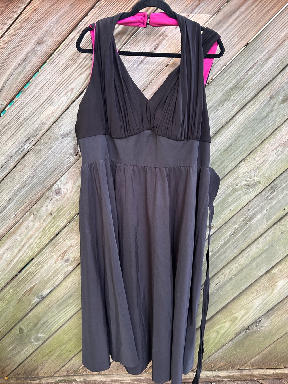 Jessica Howard Black Halter Sleeveless V-Neck Empire waist A-line Dress size 20W